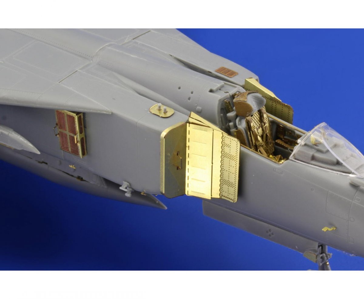 Eduard 48758 MiG-23 FOD 1/48 Trompettiste  – image 2