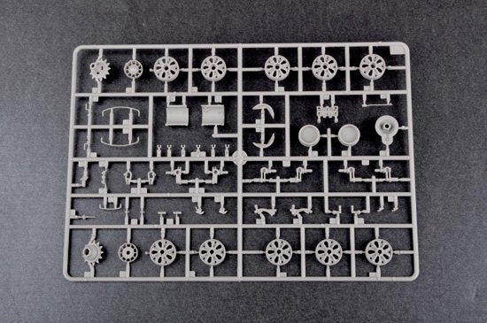 Trumpeter 01549 T-62 ERA Mod.1972 1/35 – image 8