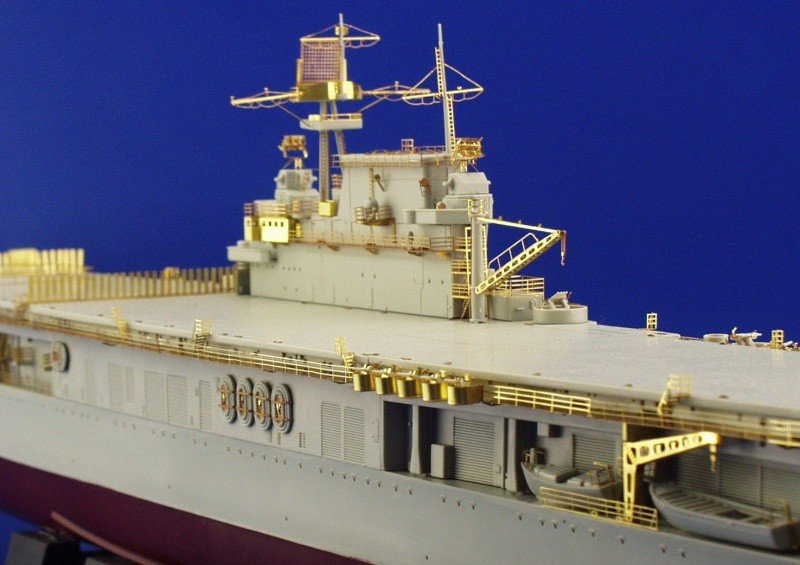 Eduard 53005 Porte-avions américain Hornet 1/350 Trumpeter – image 3