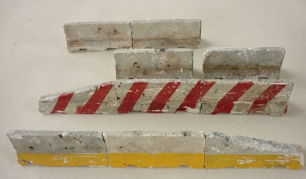 RT-Diorama 35266 Barrière en béton, kit n° 1 (10 pièces), échelle 1/35 – immagine 2