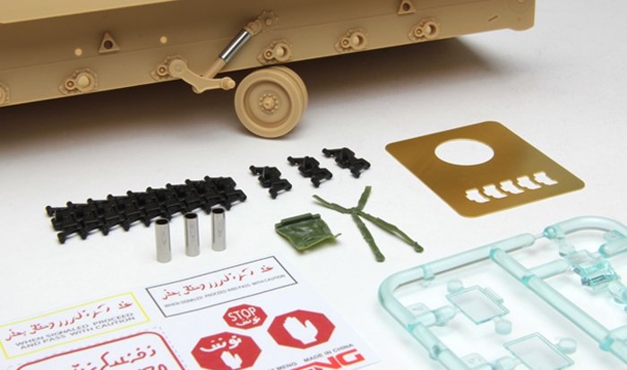 Maquette Meng SS-004 Véhicule de combat d&amp;#39;infanterie américain M2A3 Bradley avec BUSK (1/35) – Bild 11