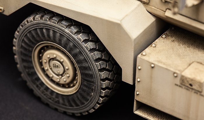 Meng Model SS-005 US COUGAR 6x6 MRAP VEHICLE (1/35) – image 10