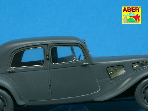 Aber 35231 Voiture d&amp;#39;état-major Citroën Traction 11CV (1/35) – image 7