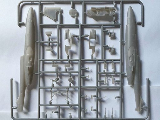 Arma Hobby 70002 TS-11 Iskra bis DF - Expert 1/72 – image 6