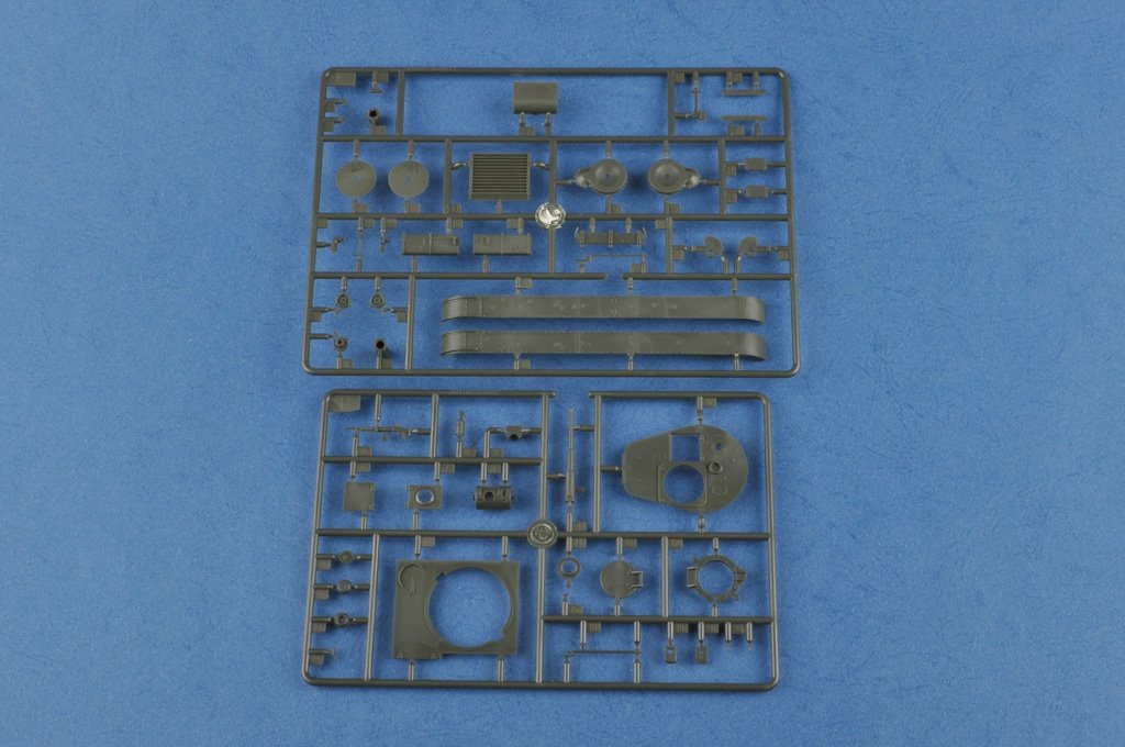Hobby Boss 83810 Char d&amp;#39;infanterie léger soviétique T-26 Mod.1936-1937 (1/35) – image 9