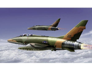 Trumpeter 01650 F-100F Super Sabre (1/72)