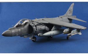 Kit I Love 60027 AV-8B Harrier pré-assemblé et peint au 1/18 – image 2