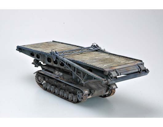 Trumpeter 00390 Bruckenleger allemand IV b (1/35) – image 4