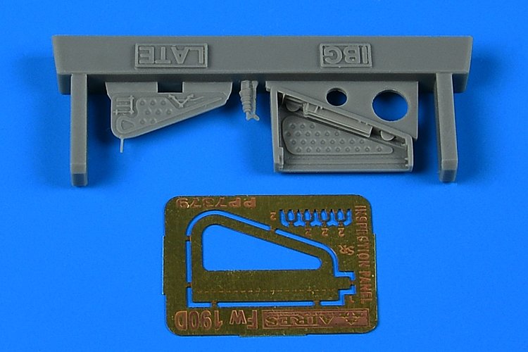 Panneau d'inspection Aires 7379 Fw 190D - fin du 1/72 IBG