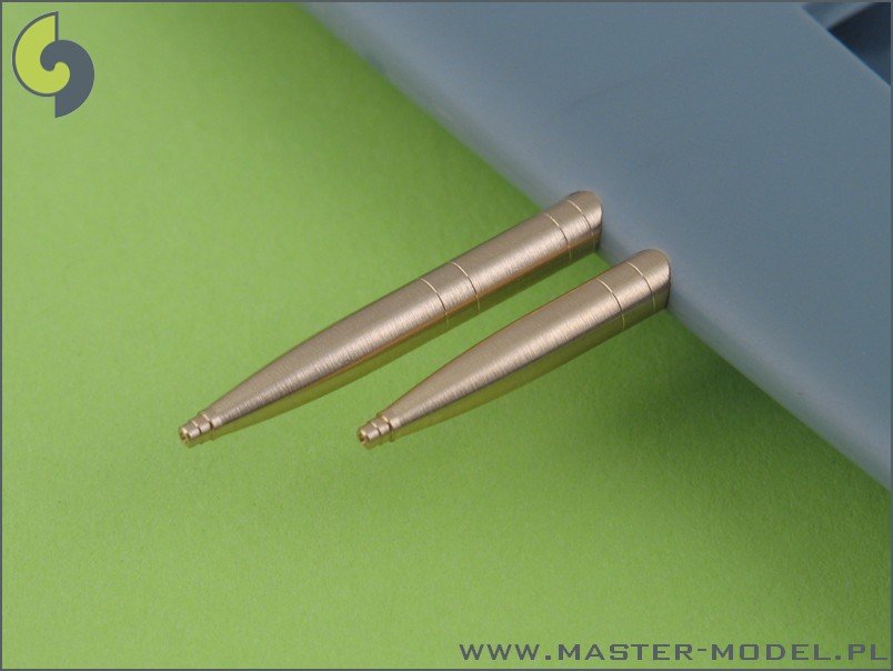 Master AM-48-006 Supermarine Spitfire aile E tardive ou aile révisée - Hispano 20mm &amp;amp; .50cal dans les carénages (1/48) – image 3