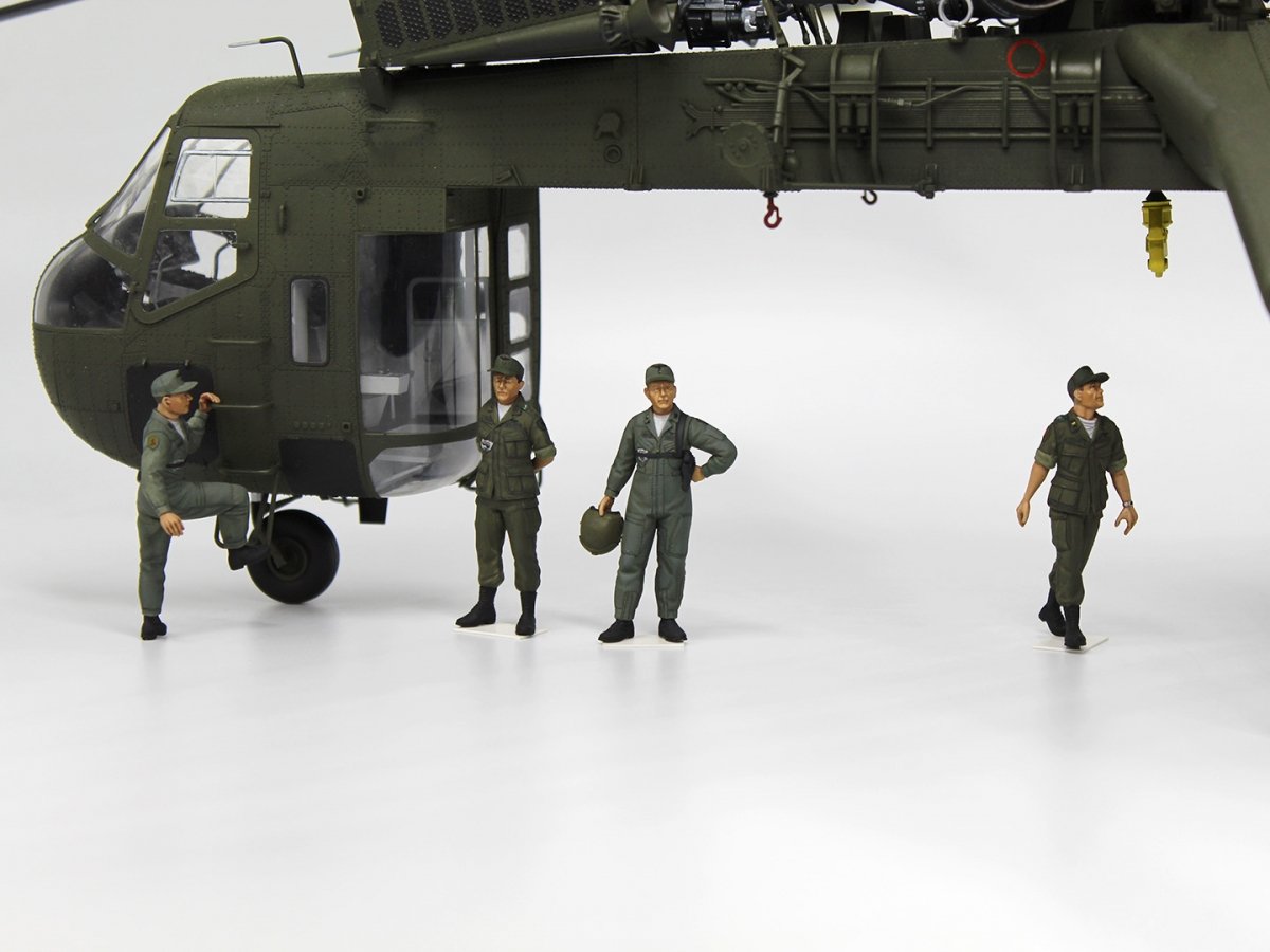 ICM 53101 Pilotes d&amp;#39;hélicoptères américains (années 1960-1970) 1/35  – immagine 12