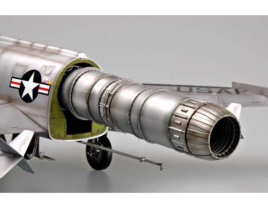 Trumpeter 02232 Chasseur North American F-100D (1/32) – image 8