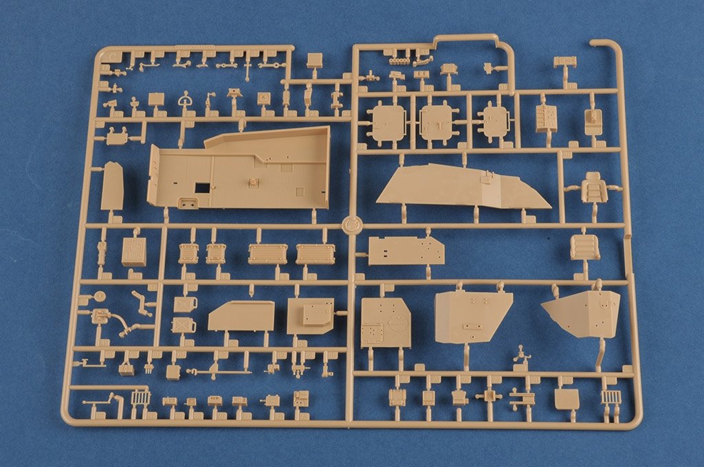 Hobby Boss 84565 Véhicule blindé de secours allemand moderne BPz3 « Buffalo » 1/35 – Bild 8
