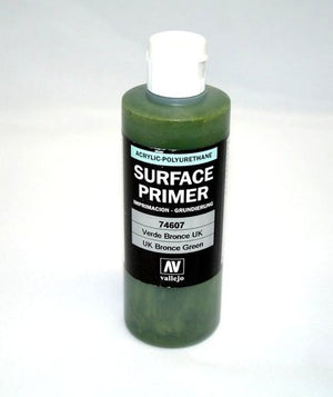 Apprêt de surface Vallejo 74607 UK Vert bronze 200 ml.