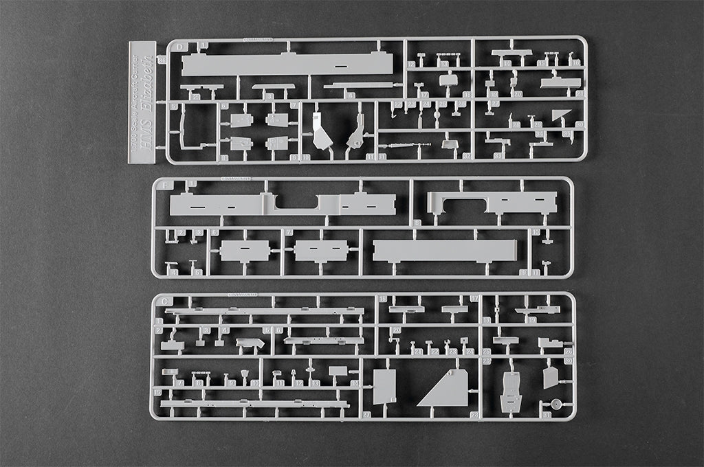 Trumpeter 06751 Queen Elizabeth Aircraft Carrier 1/700