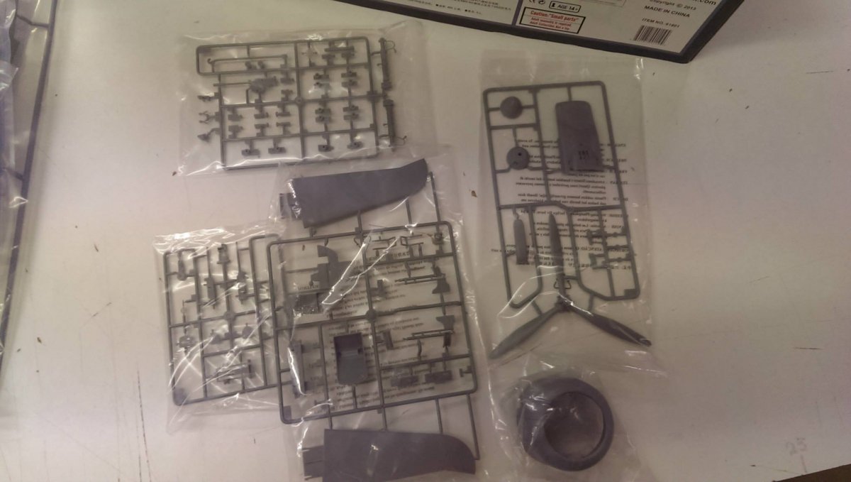 J&amp;#39;adore le kit 61801 SBD-3-4 Dauntless 1/18 – imagen 3