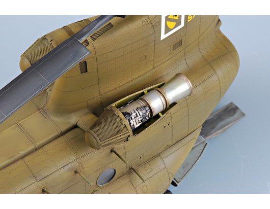 Trumpeter 05104 CH-47A CHINOOK 1/35 – immagine 4