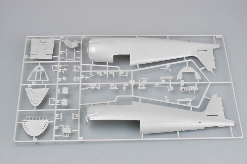 Trumpeter 02256 F6F-3 Hellcat 1/32 – immagine 6