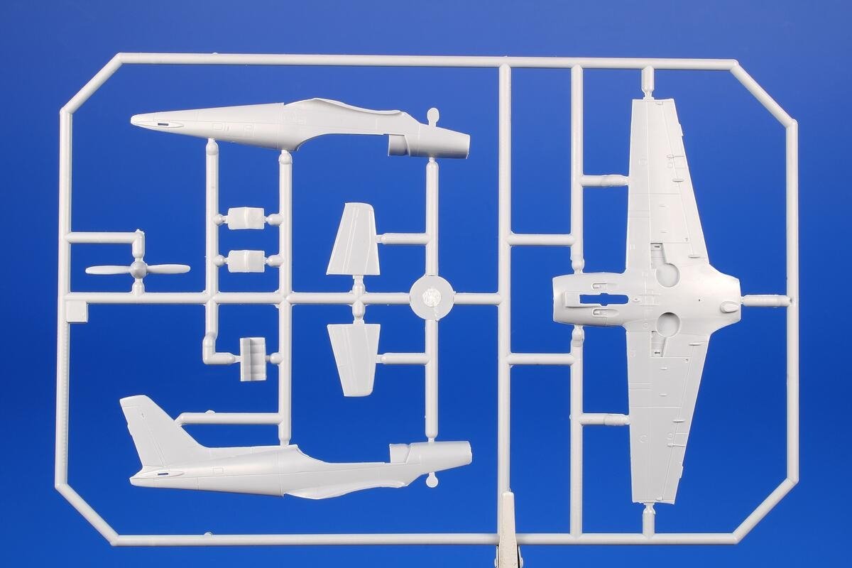 Special Hobby 72451 SIAI-Marchetti SF-260 Duo Pack &amp;amp; Book 1/72 – zdjęcie 4
