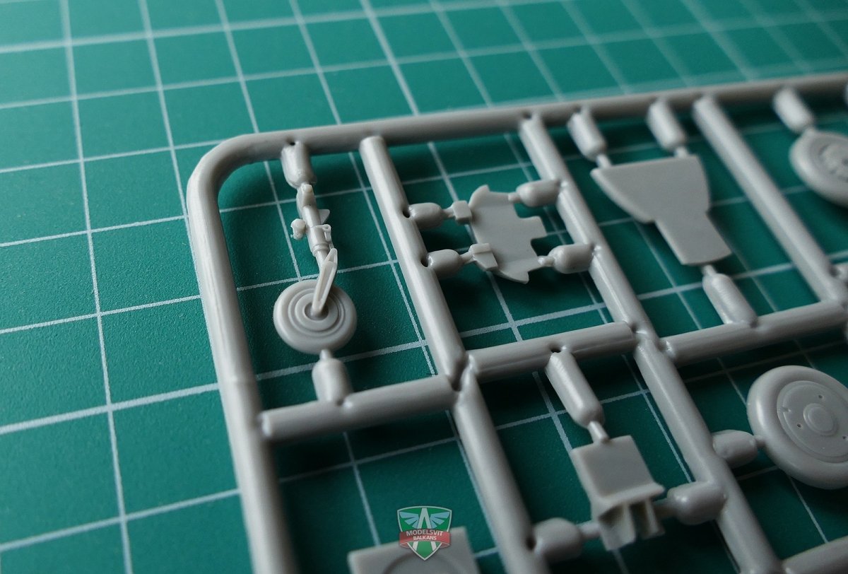Modelsvit 72009 S-22I (Su-7IG) géométrie d&amp;#39;aile variable 1/72 – imagen 3