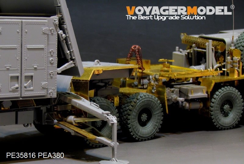 Maquette Voyager PE35816 Radar moderne USAN/MPQ-53 avec tracteur M983 (pour TRUMPETER 01021+01022) 1/35 – immagine 2