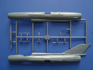 Kozavody Prostejov KPM0108 MiG-21UM « Mongol B » (1/72)  – immagine 5