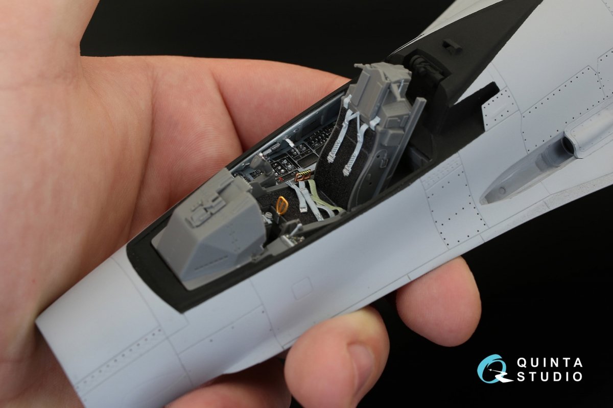 Intérieur imprimé en 3D et coloré sur papier décalcomanie Quinta Studio QD32021 F-16C (pour maquette Academy) 1/32 – image 11
