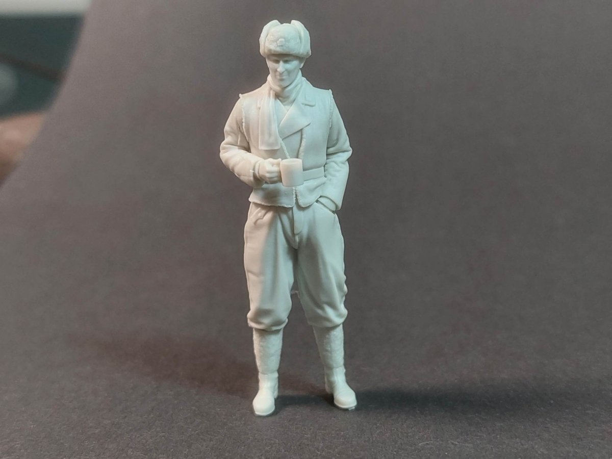 Panzer Art FI35-182 Officier de char allemand en manteau d&amp;#39;hiver n° 2 1/35 – immagine 2