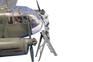 CMK F48358 Siebel Si 204/Aero C-3 Pilote (nettoyage de la verrière) 1/48