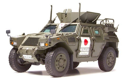 Tamiya 35275 Véhicule blindé léger JGSDF Équipe d&amp;#39;assistance humanitaire Irak (1/35) – image 4
