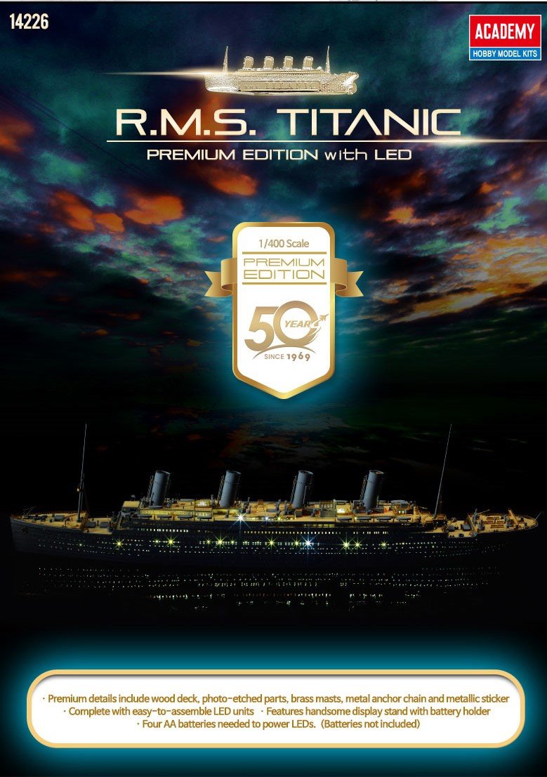 Academy 14226 RMS Titanic Édition Premium avec unités LED 1/400