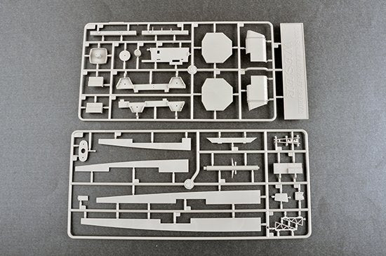 Trumpeter 05633 Porte-avions Weser 1/350 – image 8