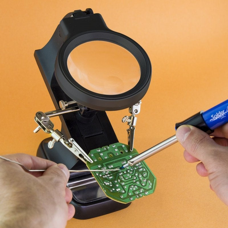 Poste de travail Modelcraft PCL2400 avec bras articulés et loupe LED – immagine 3