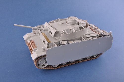 Heller 30321 Pz.Kpfw.III Ausf.J (5cm KwK 38 L/42), Ausf.J (5cm KwK 39 L/60), Ausf.L, Ausf.M 1/16  – image 3