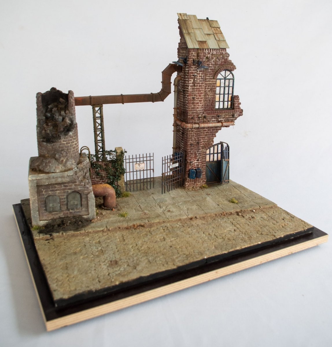 RT-Diorama 35304 Socle de diorama : « Moulin Grudinin Stalingrad » 1/35  – Bild 4