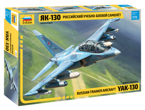Zvezda 7307 avion russe Yak-130 (1/72)