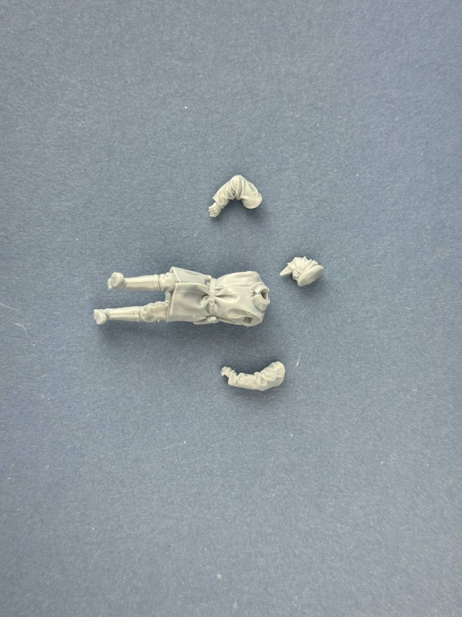 Copper State Models F35-062 Cavalier de liaison britannique poussant sa moto (moto non incluse) 1/35  – image 4