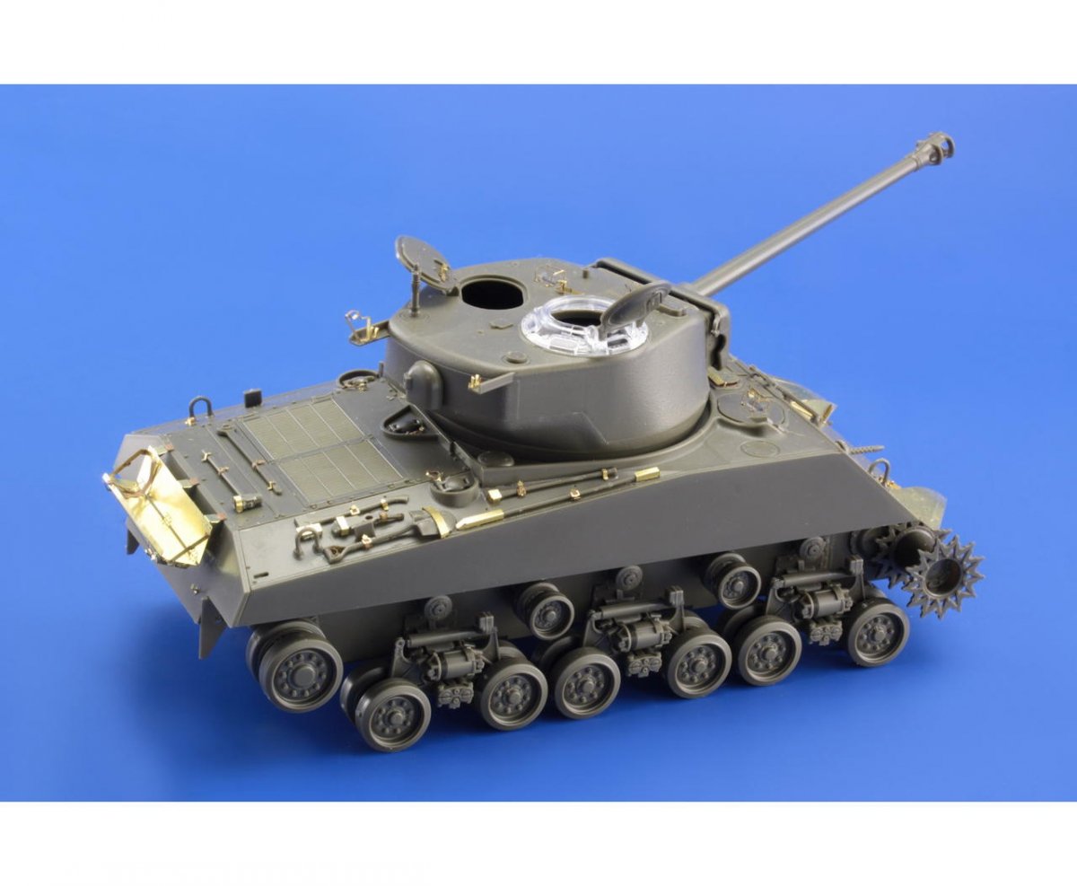 Eduard 36301 M4A3E8 Sherman TAMIYA 1/35 – immagine 2