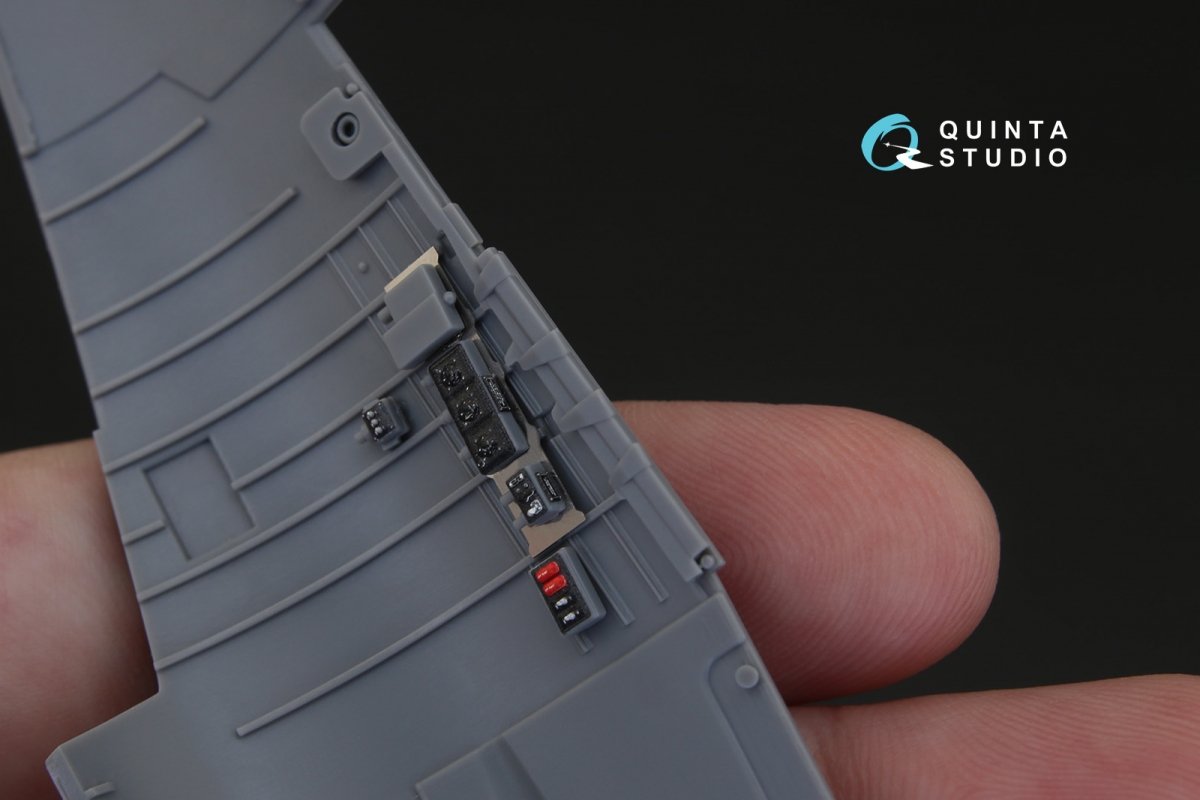 Intérieur imprimé en 3D et coloré sur papier décalcomanie pour le F4U-1 Corsair (modèle « cage à oiseaux ») de Quinta Studio QD32015 (pour maquette Tamiya) au 1/32 – image 5