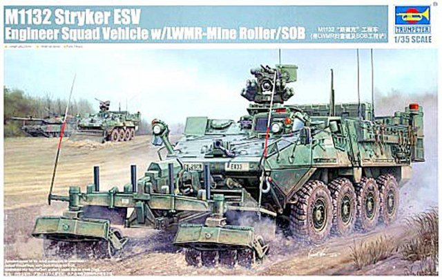 Trumpeter 01574 M1132 Stryker Véhicule d'escouade du génie avec rouleau de mine LWMR/SOB (1/35)