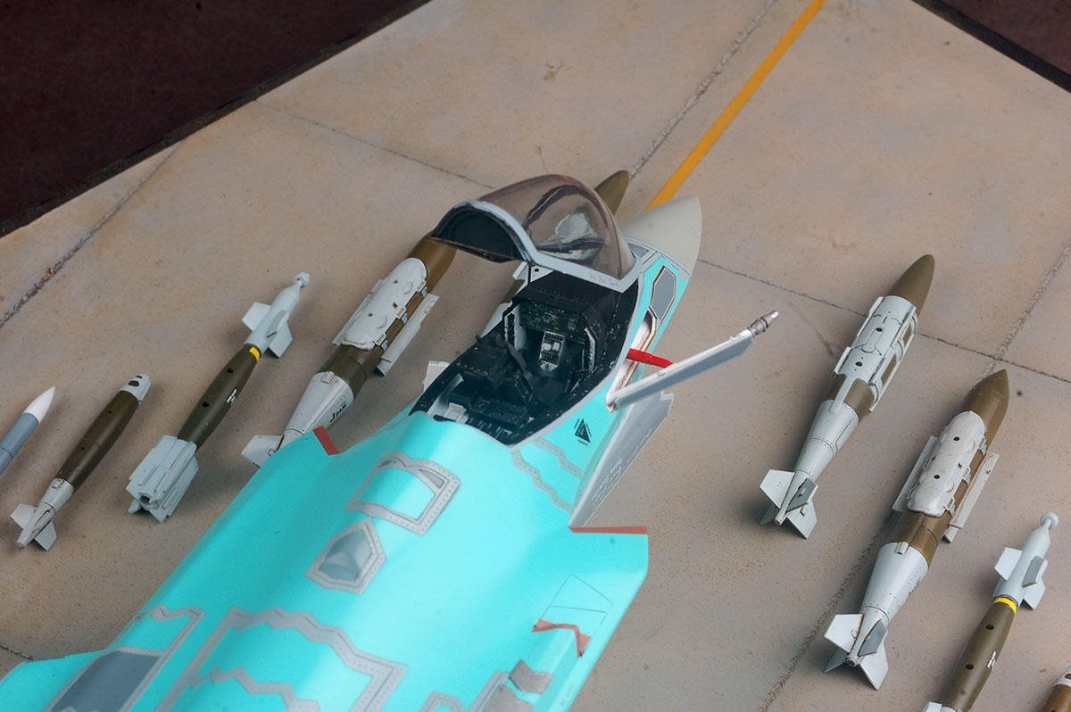 Kitty Hawk 80132 F-35C Éclairage II (1/48)  – immagine 15