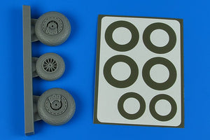 Roues et masques de peinture Aires 4873 B-26K Invader - version tardive - motif diamant 1/48 ICM