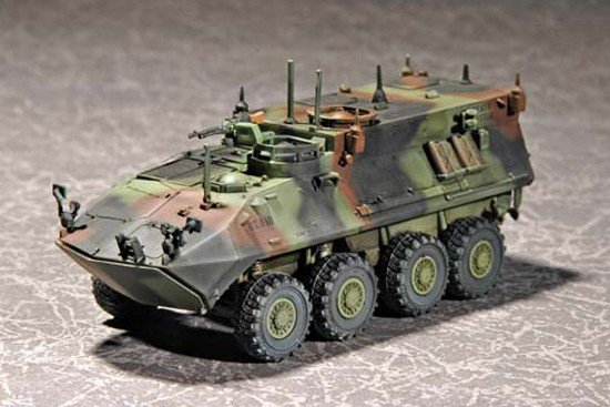 Trumpeter 07270 LAV-C2 (Commandement et contrôle) (1/72)