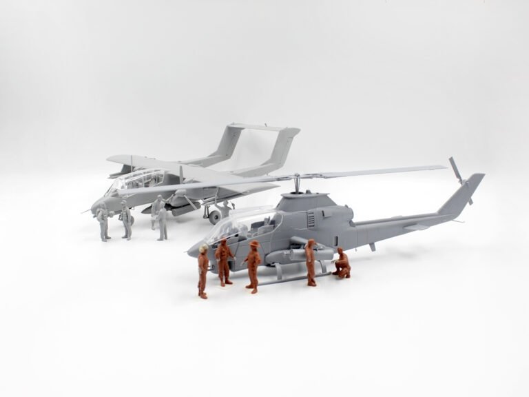 ICM 48303 SOCLE AVANT, Cobra AH-1G + Bronco OV-10A 1/48 – image 3