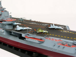 Trumpeter 05606 URSS Porte-avions Amiral Kouznetsov 1/350 – image 10