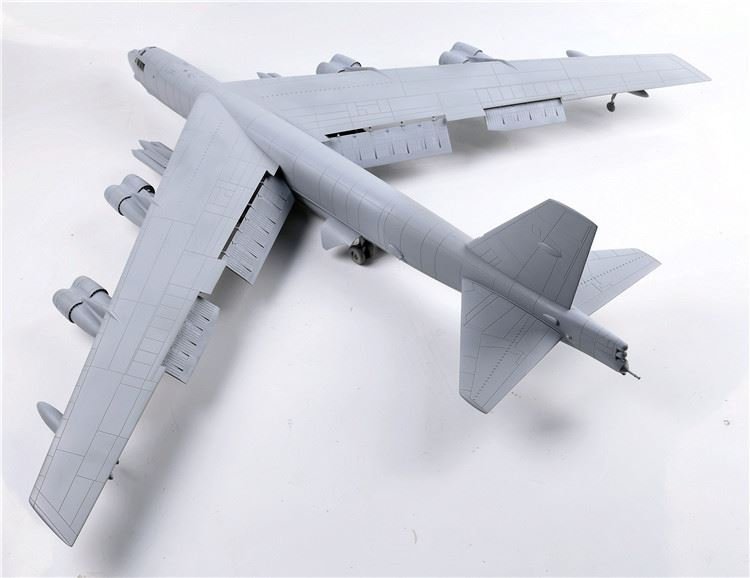 Modelcollect UA72200 B-52H US Stratofortress Bombardier stratégique 1/72 – imagen 7