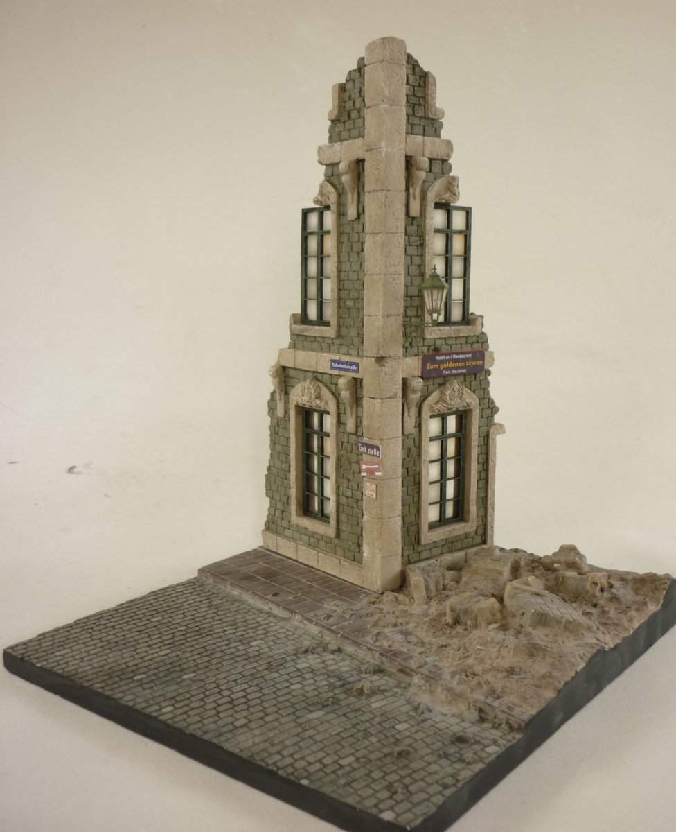 RT-Diorama 35253 Diorama-Base : Coin de la maison de ville 1/35 – Bild 4