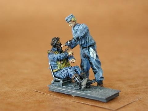 CMK F48021 Pilotes de chasse allemands assis + mécanicien Seconde Guerre mondiale (2 figurines) 1/48