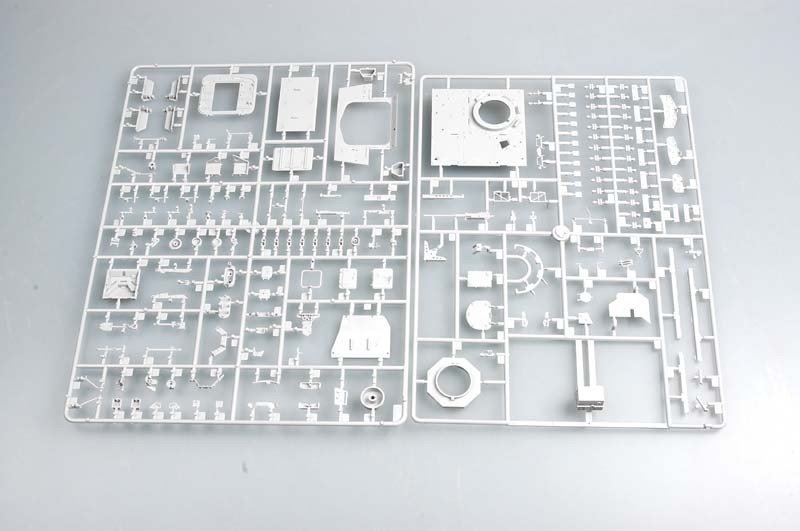 Trumpeter 00398 Armée des États-Unis M1131 Stryker FSV (1/35) – image 12