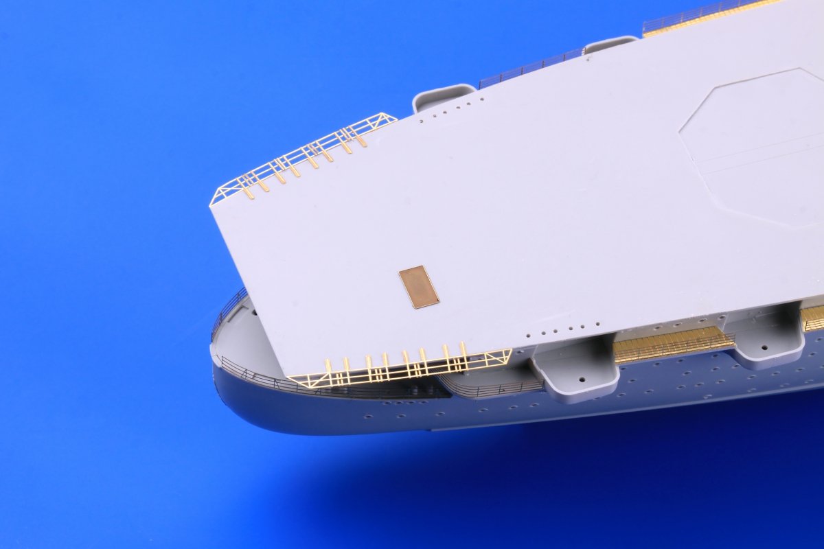 Eduard 53204 DKM Graf Zeppelin pt.1 deck &amp;amp; jeraby TRUMPETER 1/350 – imagen 3